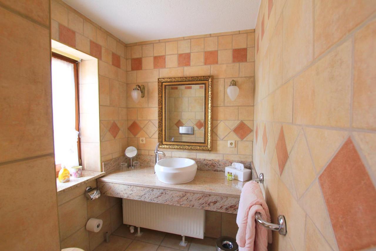Landhaus Hotel Romantik Gotha Extérieur photo